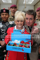 LONDON POPPY DAY  7858