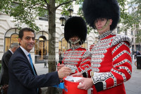 LONDON POPPY DAY  7704