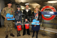 LONDON POPPY DAY  7588