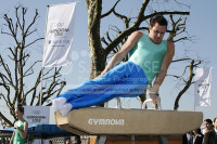 Gymnastics [pommel horse]