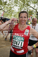 Sally Gunnell  finishes the London Marathon 2007