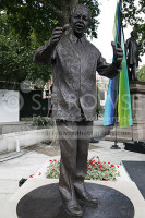 Nelson Mandela Statue in London 07